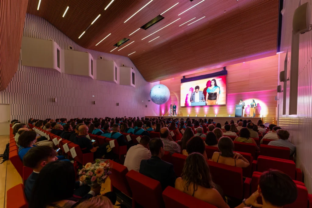 Graduación sala Embajadores Palacio de Congresos de Córdoba