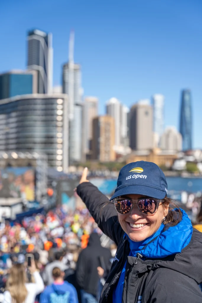 Noemí Pacheco en la meta del Sydney Marathon
